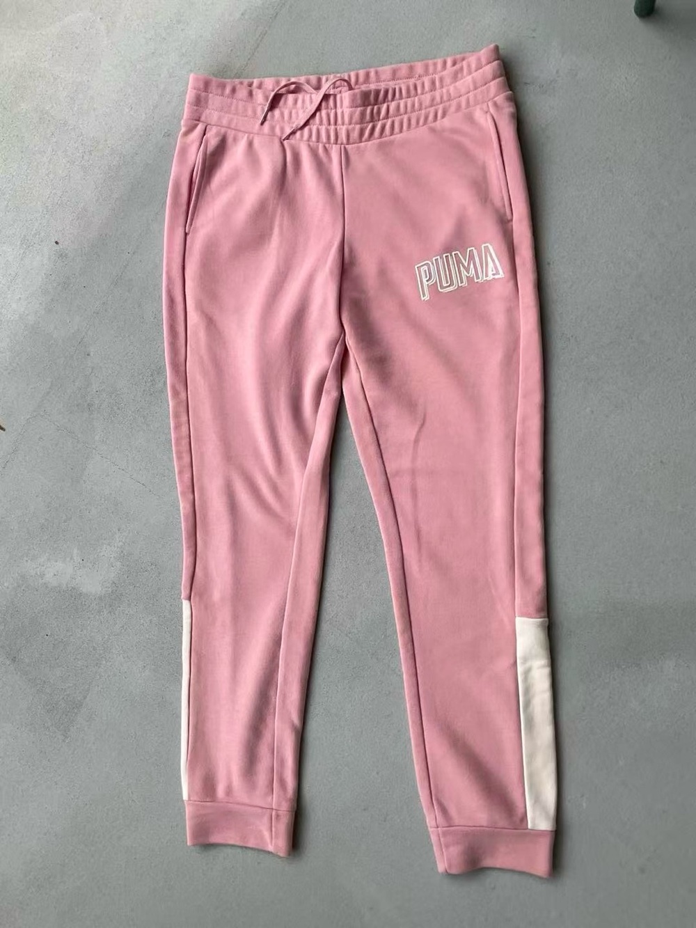 Like new Puma women’s pink sweatpants size medium